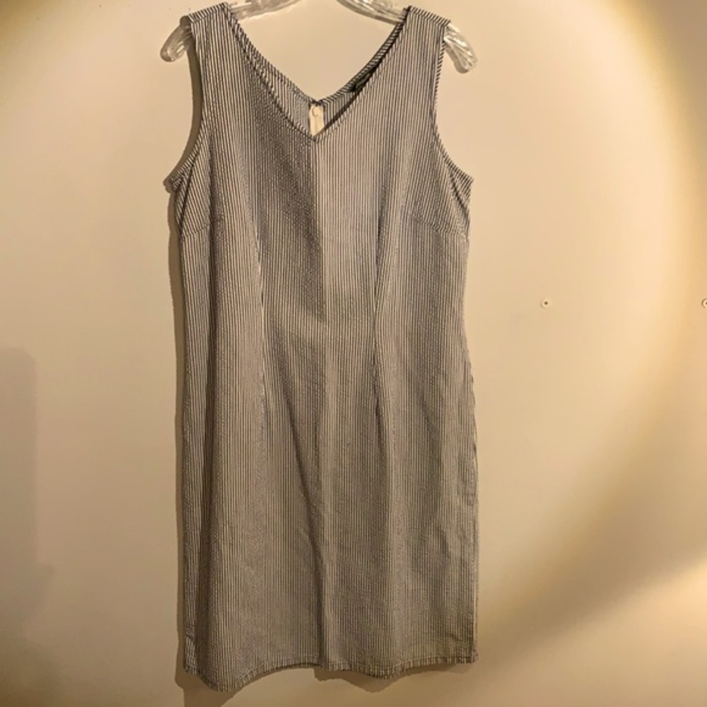 EDDIE BAUER V-neck shift